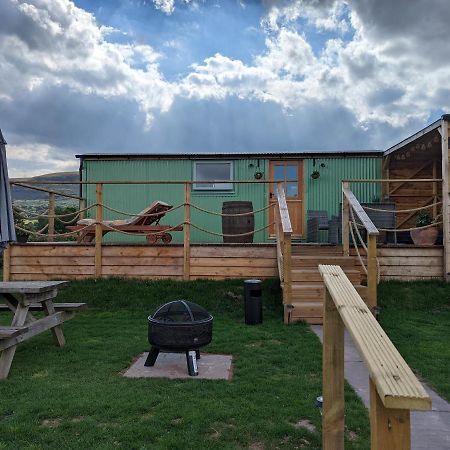 Bespoke Luxury Huts With Hot Tubs. Located In The Black Mountains. Llanveynoe 외부 사진